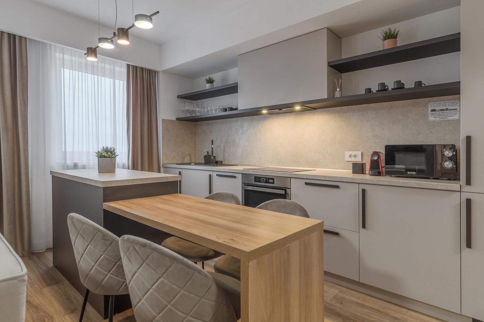 Modern Muse Apartment Oradea Buitenkant foto