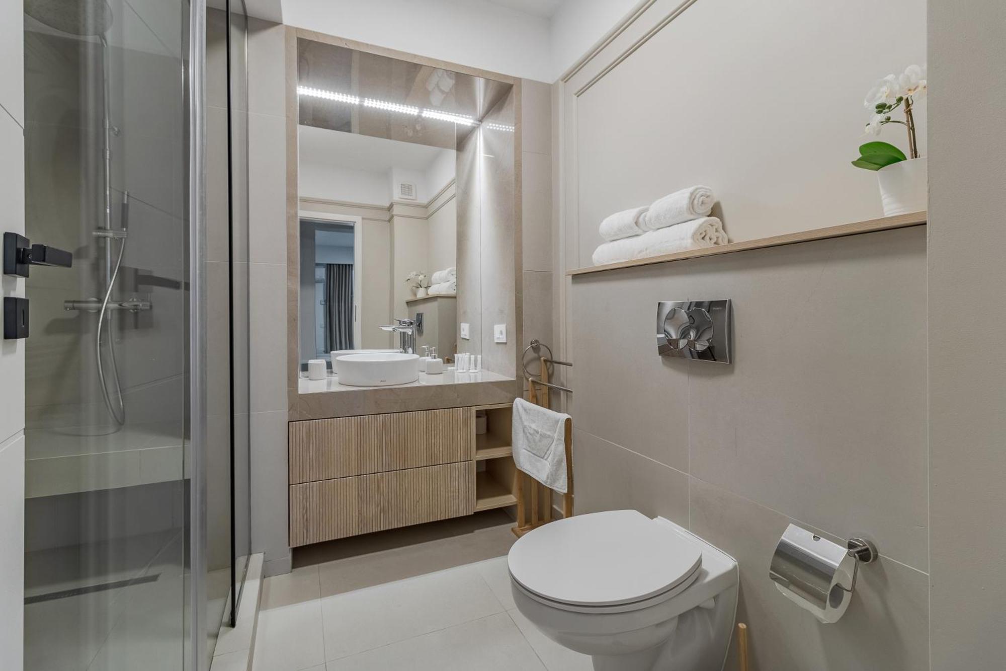Modern Muse Apartment Oradea Buitenkant foto